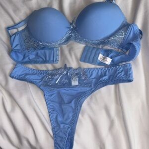 Chic Blue Lace Lingerie Set
